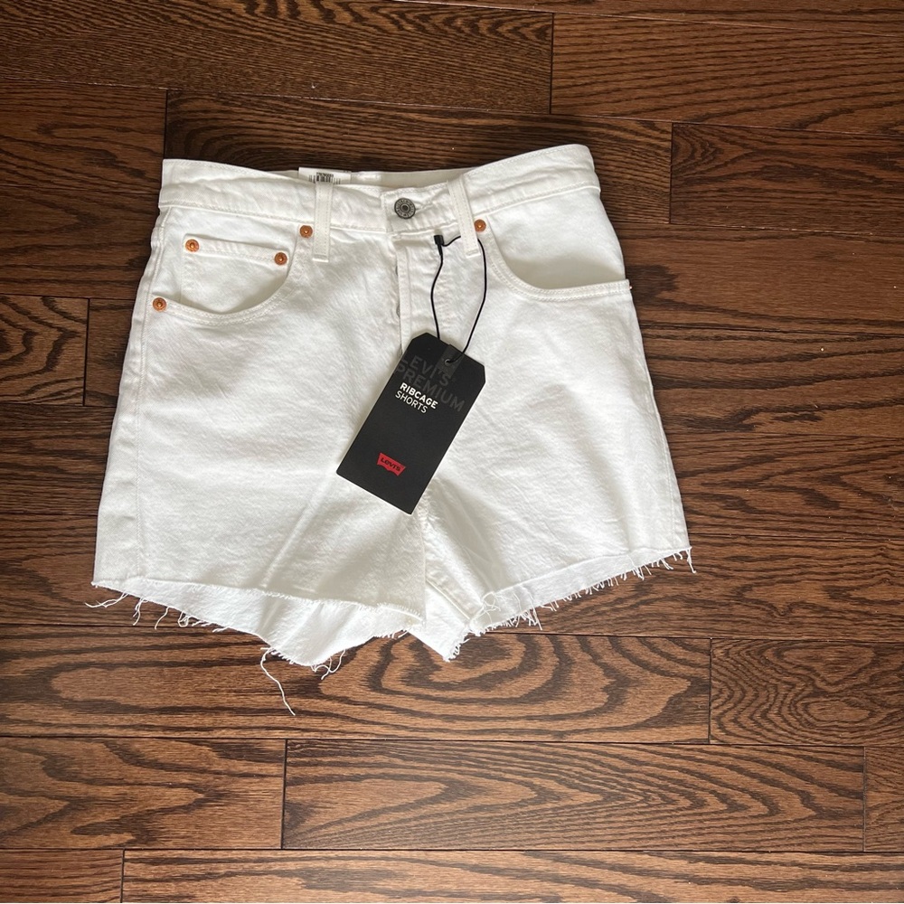 NWT Levi’s Ribcage White Denim Cutoff Shorts Size 27